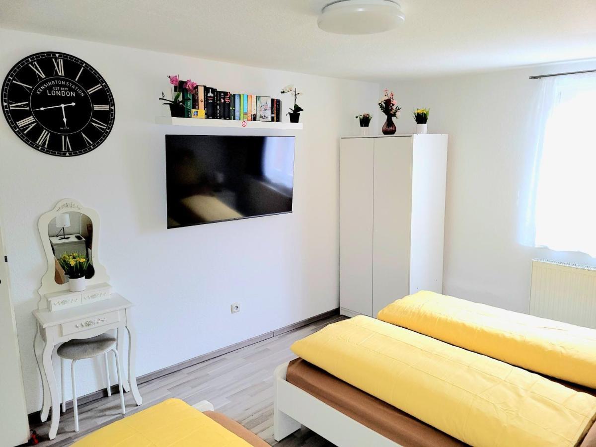 Ruhige, Zentrale Am Schlosspark Appartement